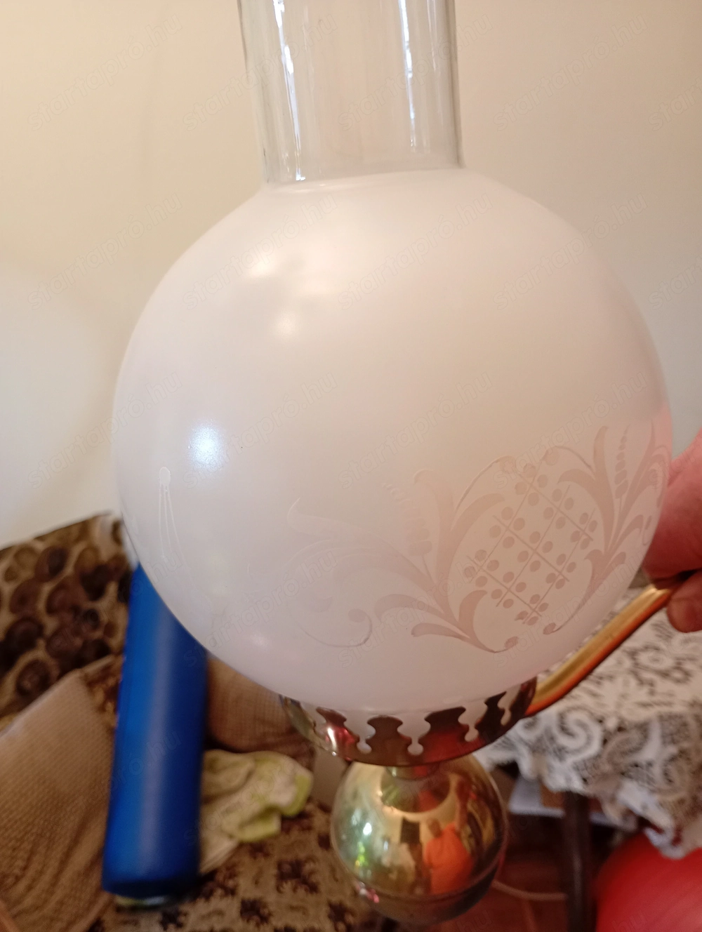 egy antik réz falikar.   30000ft óbuda burával együtt személyesen óbudán lakcimemen de előre fizetés