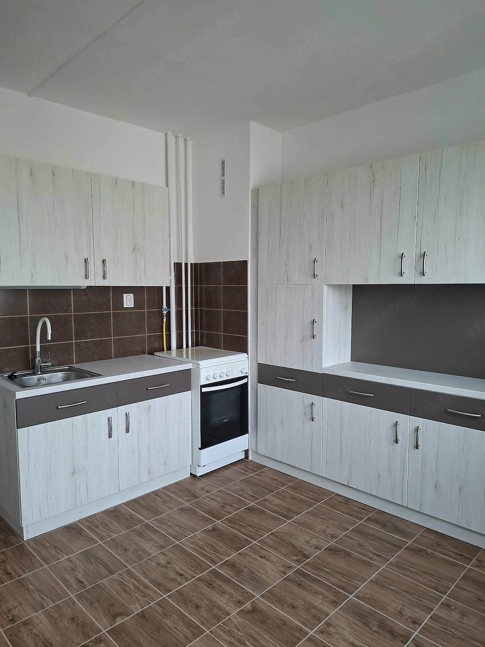 Veszprémi kiadó garzonlakás