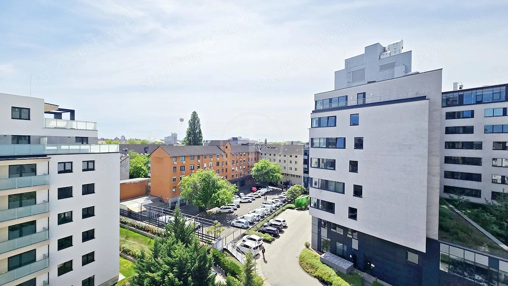 Új építésű, 3 különnyíló szobás, teraszos, napfényes, lakás eladó!