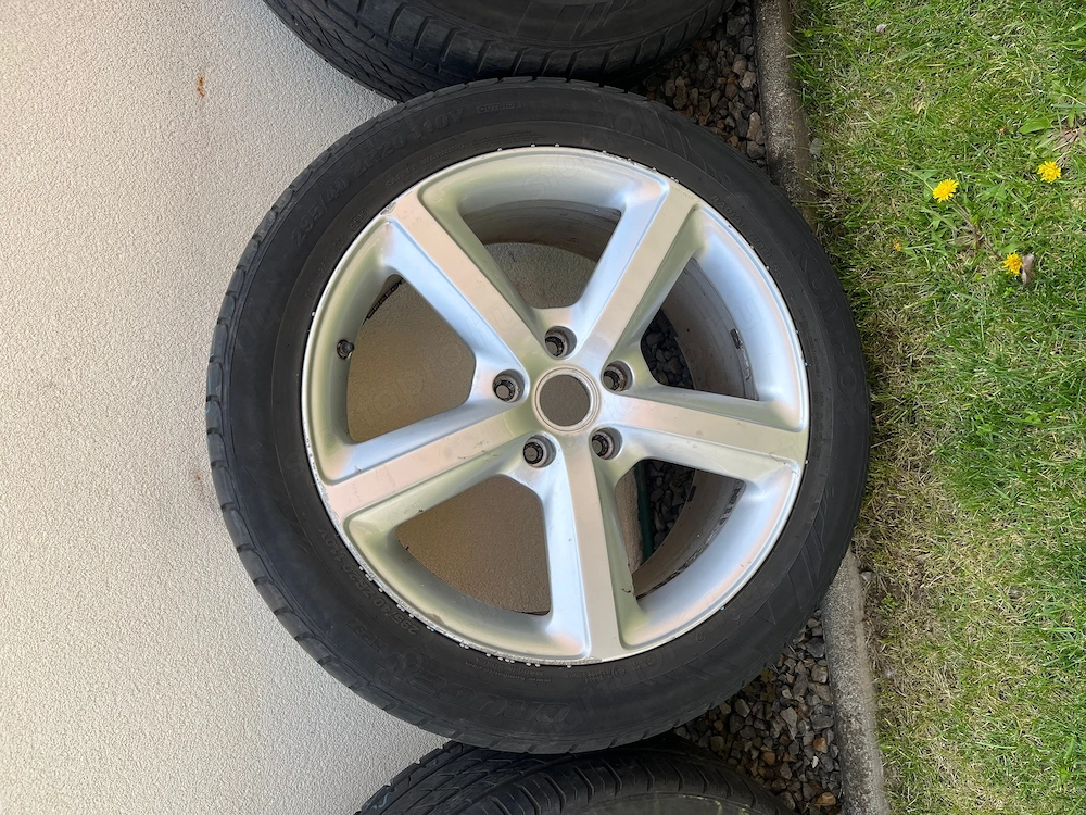 Nyári gumi felnivel eladó