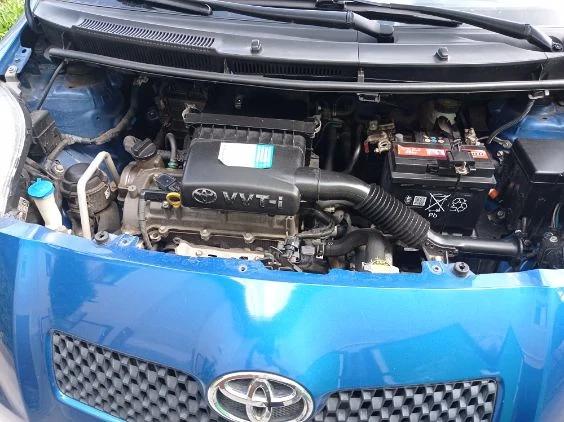 Toyota Yaris alkatrésznek eladó