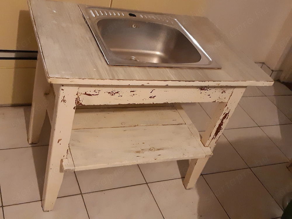Fa asztalból kialakított mosogató 57x89cm széles