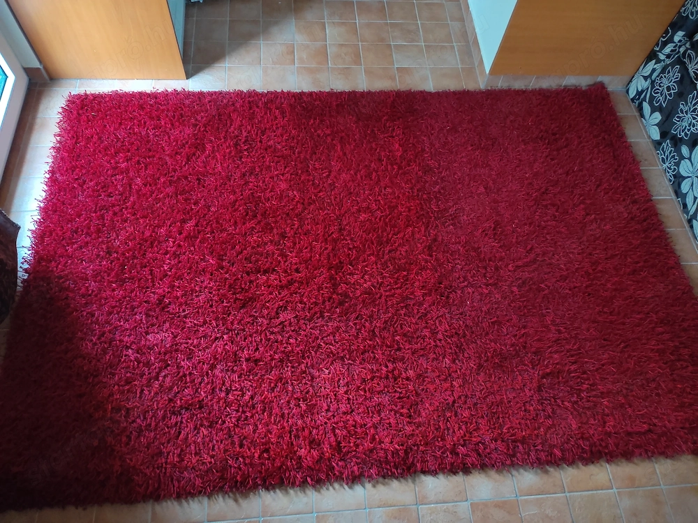 Szőnyeg vastag újszerú 160*200 újpesten vagy házhoz SZÉP