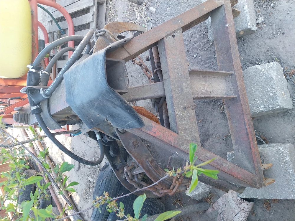Rönk rakodó eladó kihasználatlanság miatt!