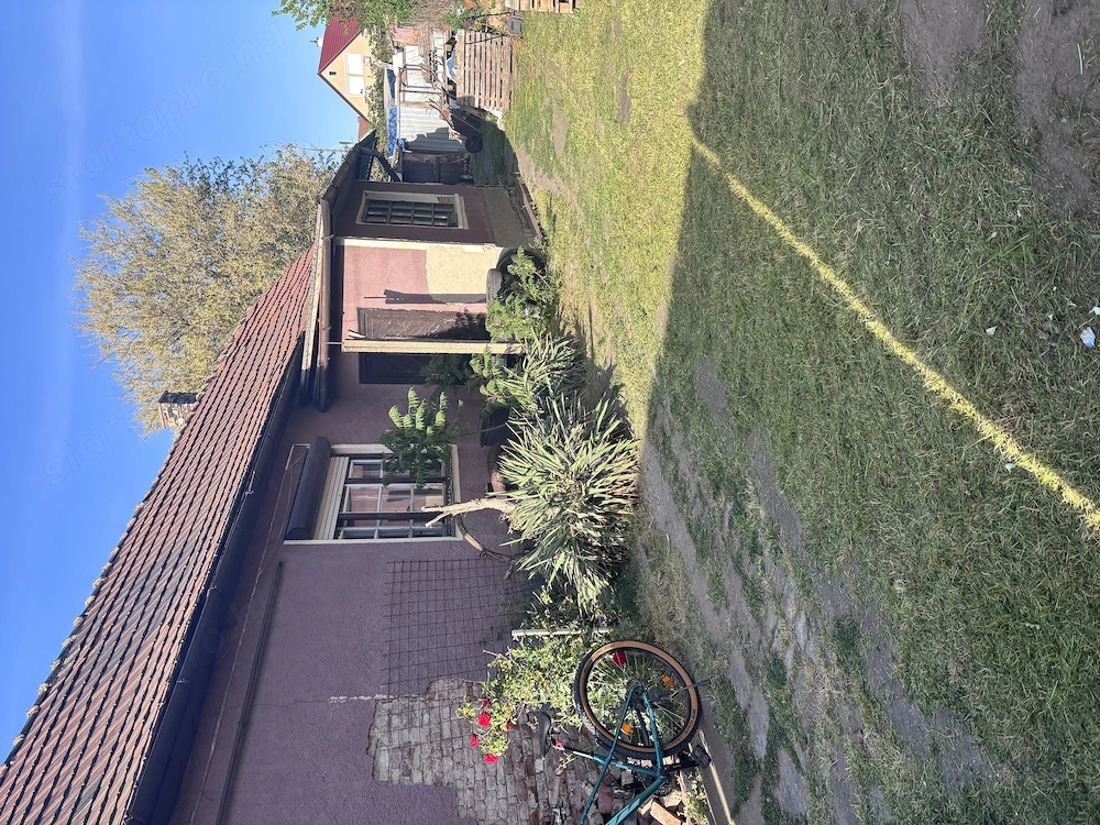 Homokkert Debrecen kertes ház