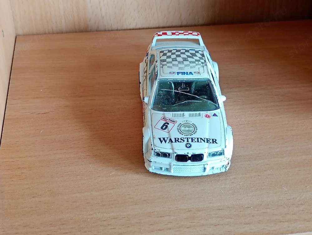 Bburago márkájú, 1:43 méretarányú BMW M3 E36 modellautó 3000ft óbuda 36 50 104 8272  posta kizárolag