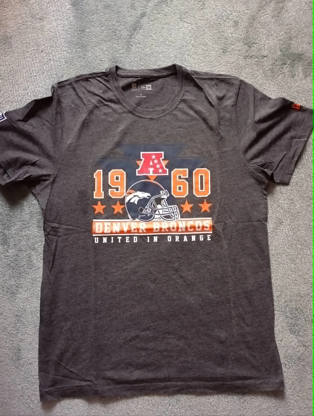 New Era Denver Broncos NFL póló kifogástalan állapotban