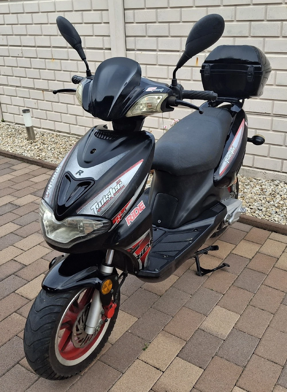 Generic Ride Twister 50 Megkímélt 8000km