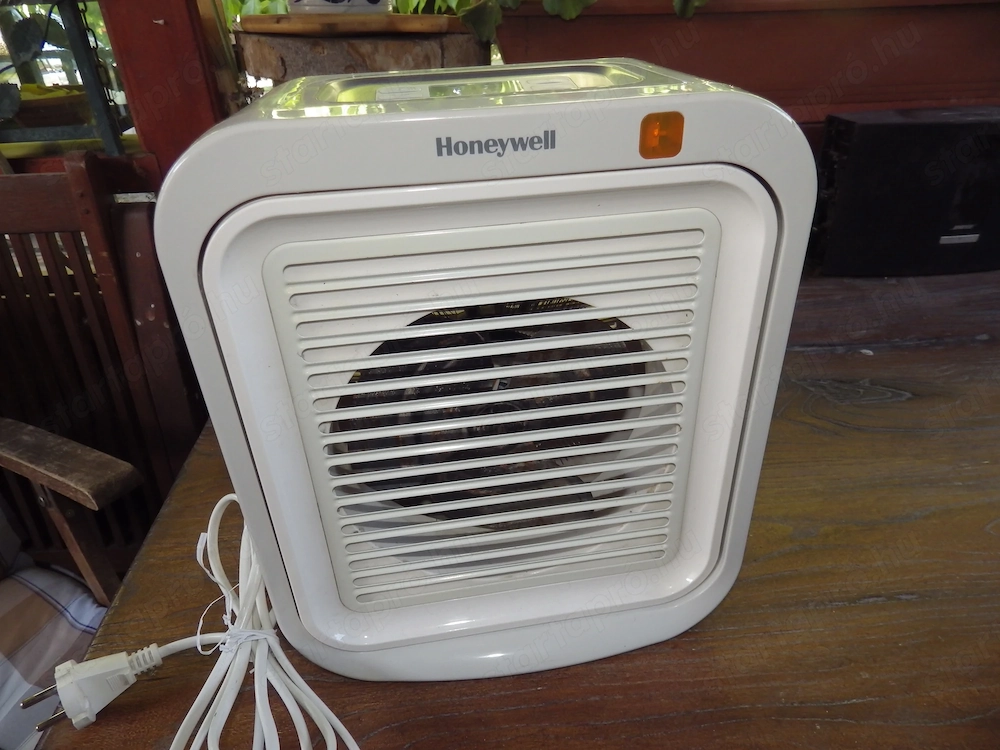 Honeywell ventillátoros digitális termosztátos elektromos hősgárzó   Siófok