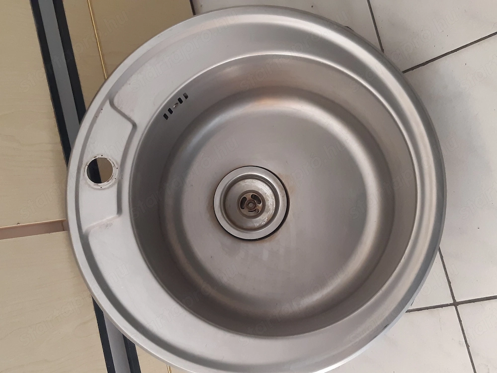 Kör egymedencés beépíthető mosogató inox 17x50cm átmérő