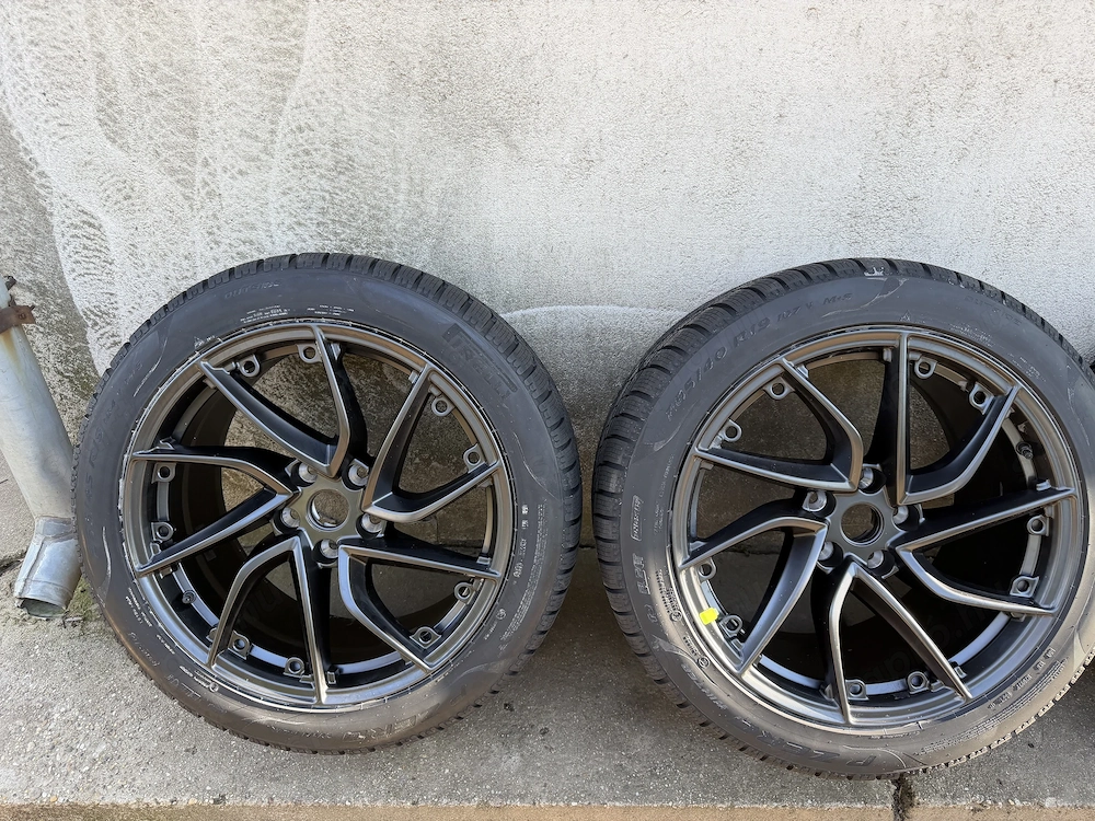 Tesla Model S 19"-os Magnetite felni és téli gumiabroncs csomag Model S téli szett