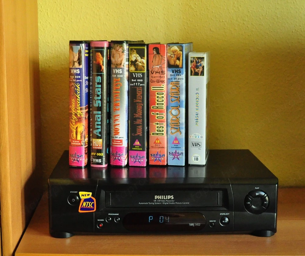 Philips vhs videólejátszó +7 db felnőtt film 