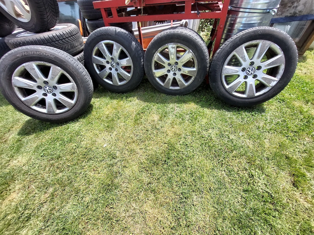 VW 7 x 16 Et 45 205-60-16 gumi nem árképző osztó; 5 x112 40 ezer ft szett .