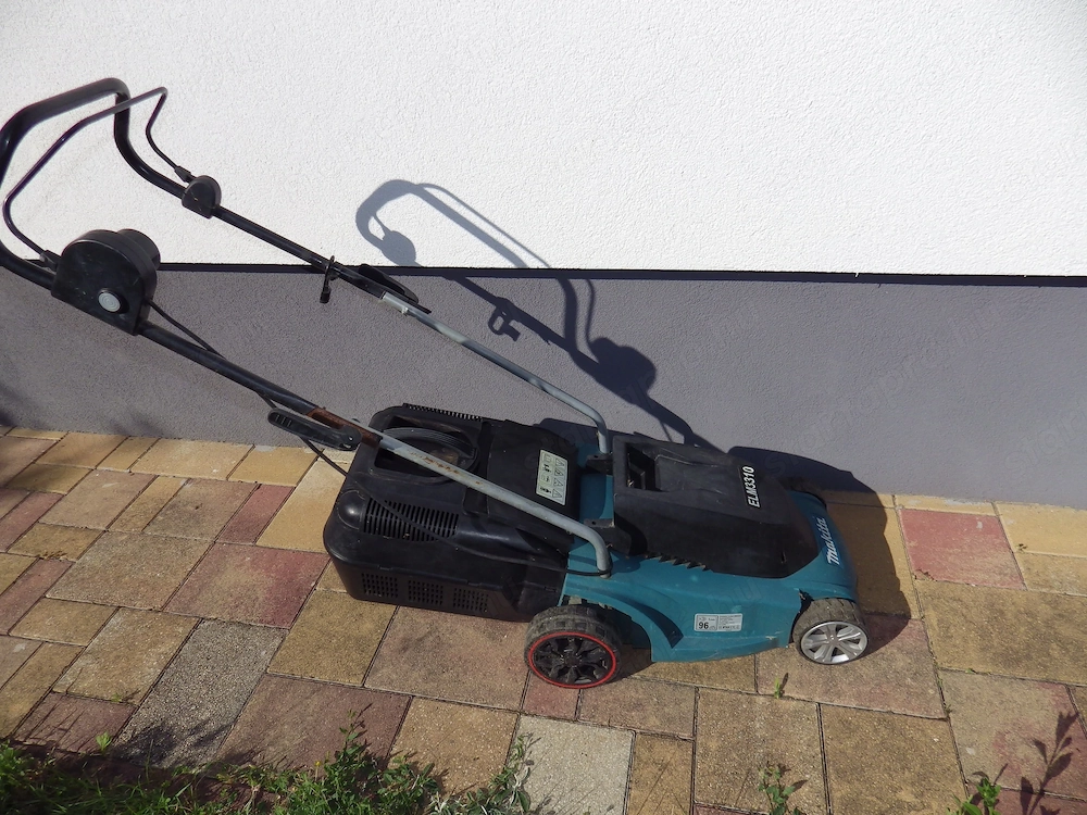 Makita ELM3310 fűnyíró! Siófok  