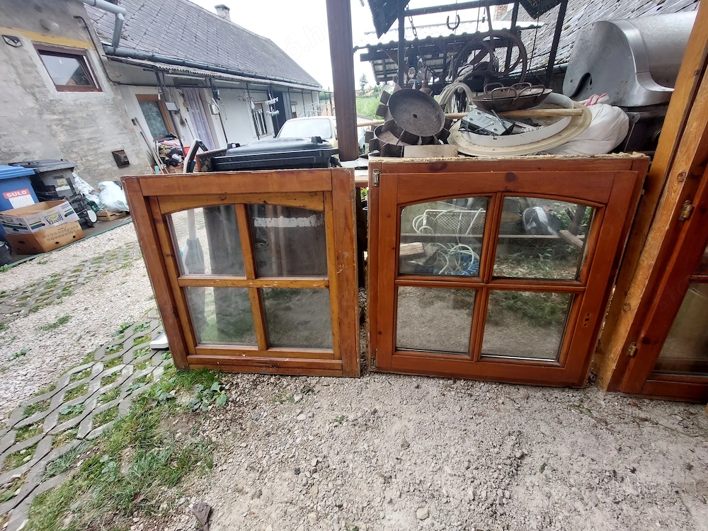 2 db Sz;88 x M;88 as bukó-nyiló fa hőszigetelt ablak 2 réteg üveg kép szerinti állapot  35 ezer ft d