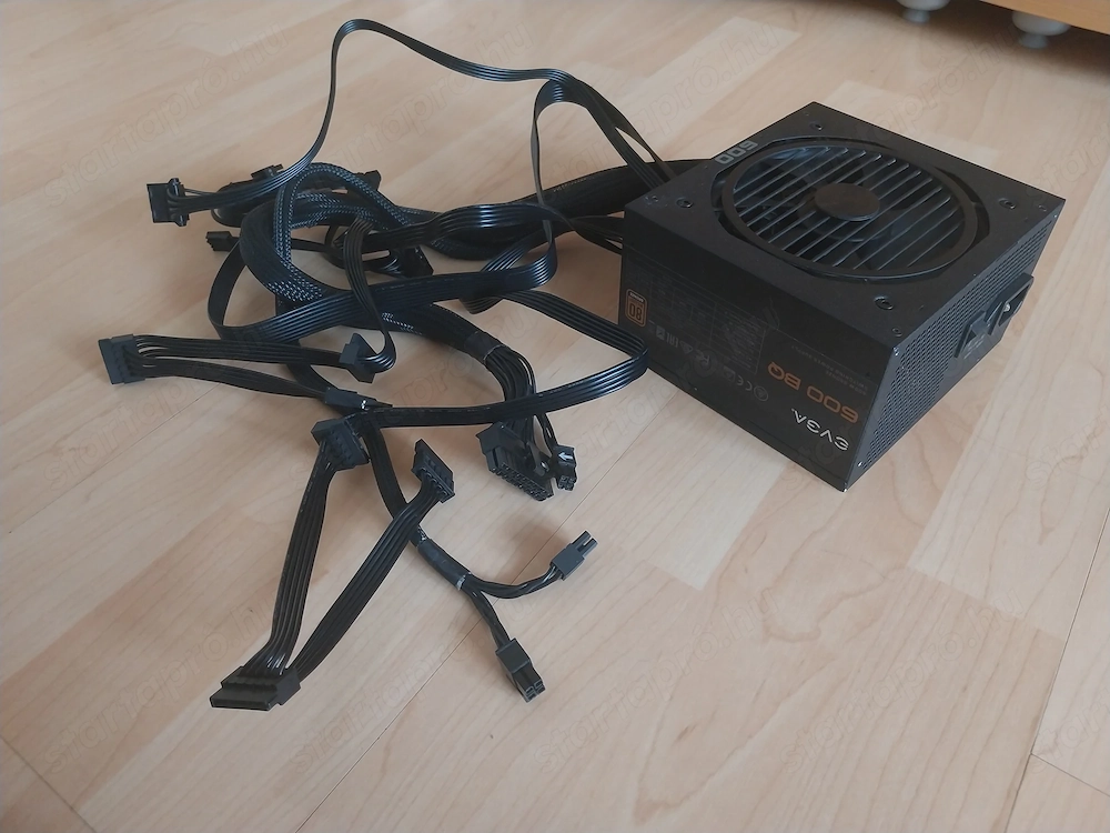 600W moduláris Gamer tápegység eladó (80+Bronze)