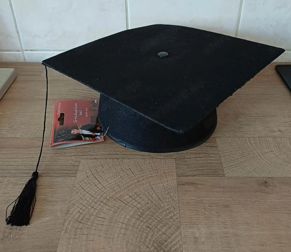 Gyerek ballagási (diplomaosztó) kalap eladó, ÚJ!