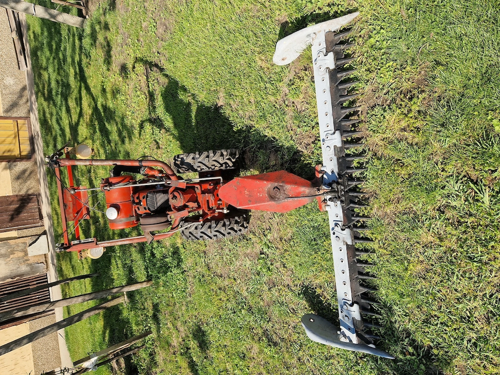 MF70 kaszájával