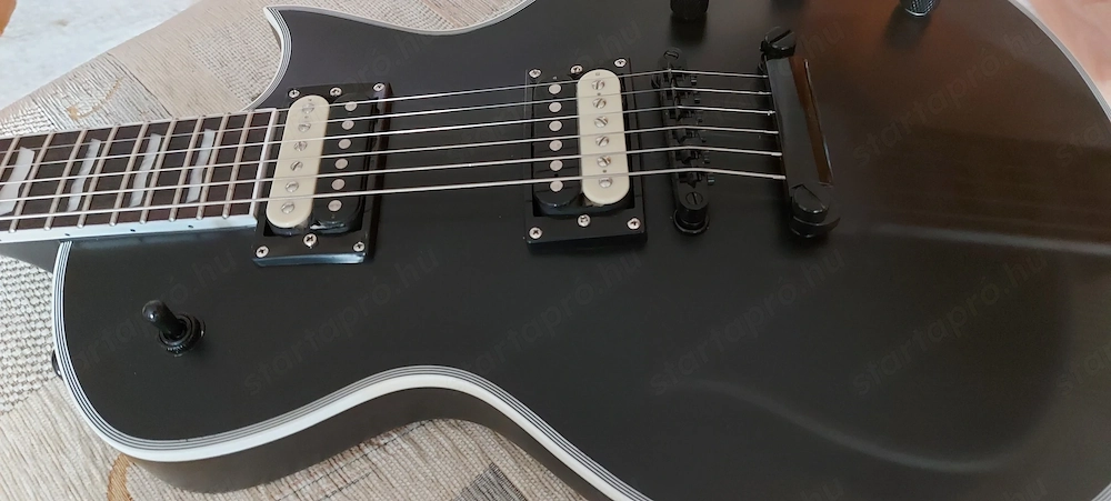 Les Paul-EC.elektromos gitár.