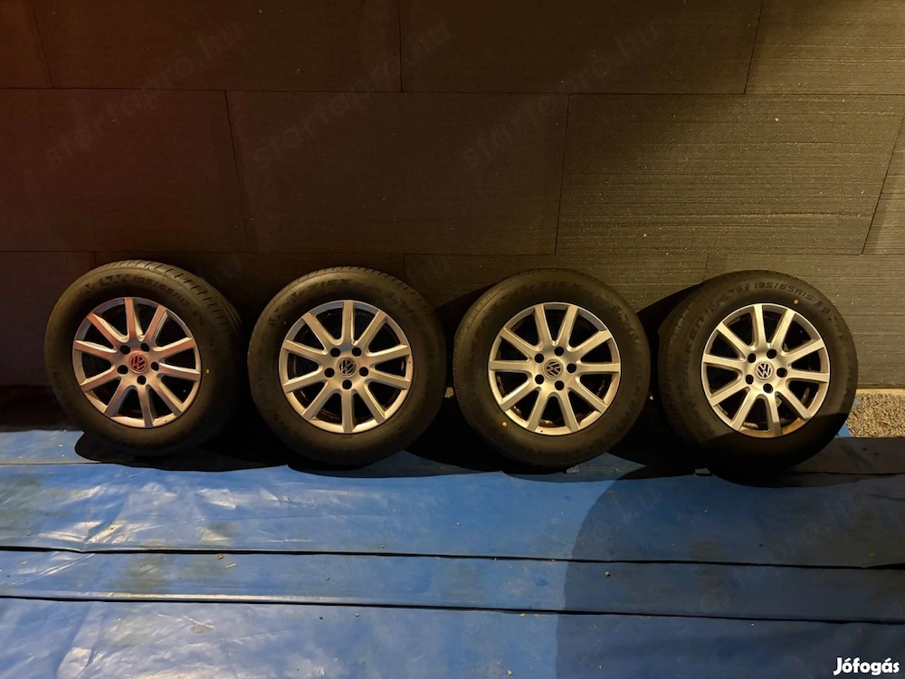 Volkswagen 15 colos felni garnitúra nagyon jó állapotú gumikkal 195 65R15 Falken gumik 2024-es ET 43
