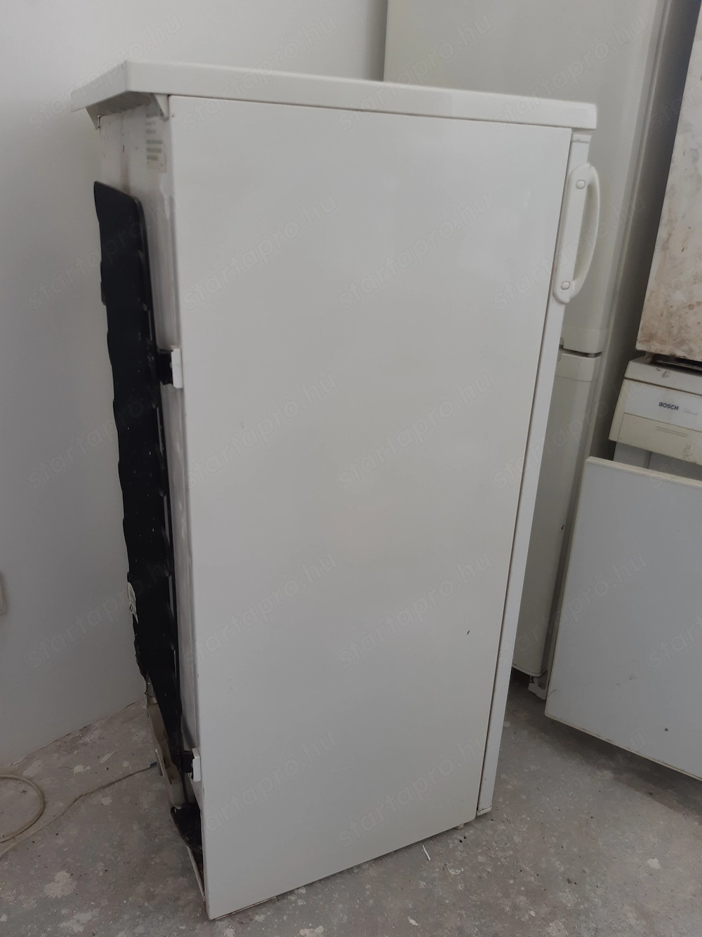 Faure FRA24X 240 19L-es hűtőgép kis fagyasztóval működő