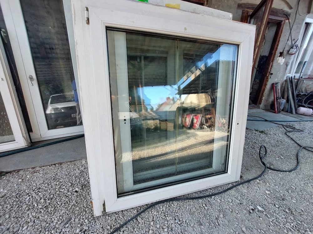 1 db bukó-nyiló 2 réteg hőszigetelt üveg sz;125 x  m;132 cm kép szerinti állapot  35 ezer ft akár cs