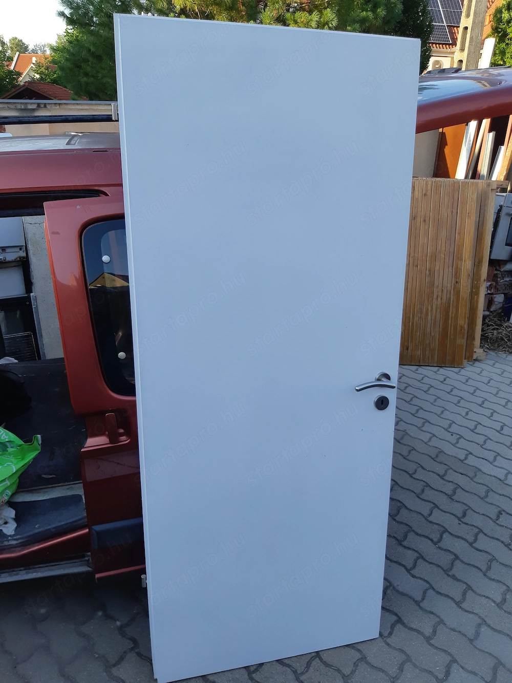 Beltéri ajtólap 84x206cm teli falcos jobbos