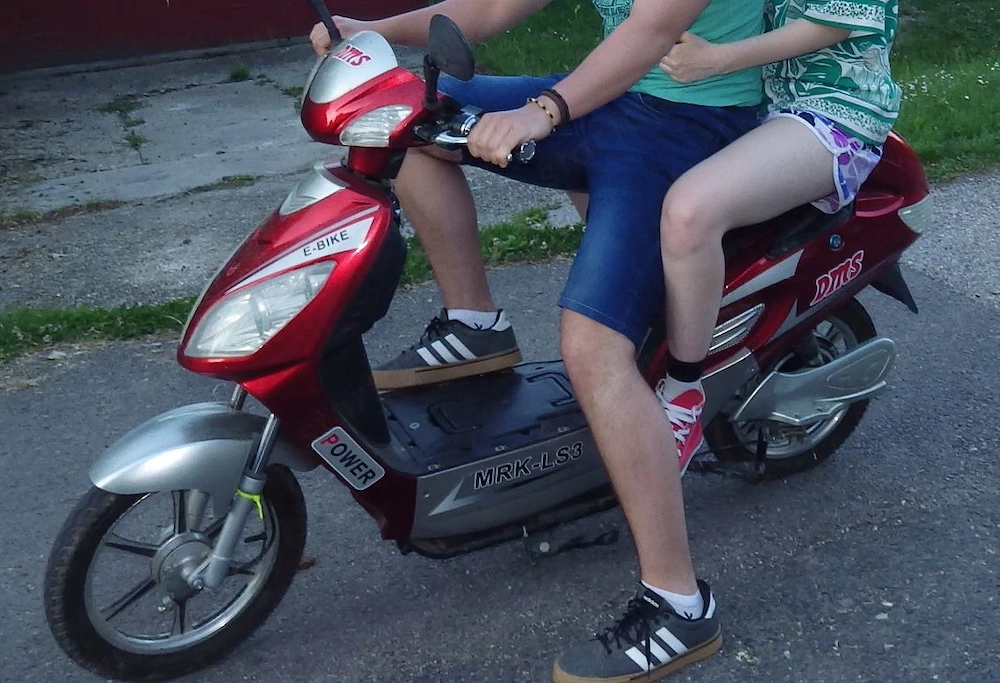 Elektromos moped motor kerékpár kerekek  Siófok