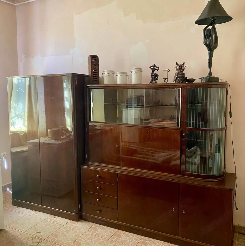 Vitrines  szekrénysor