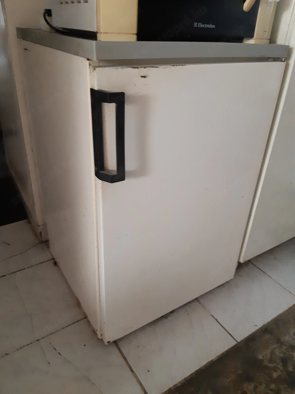 Retro LEHEL 120L-es hűtőgép jól működő