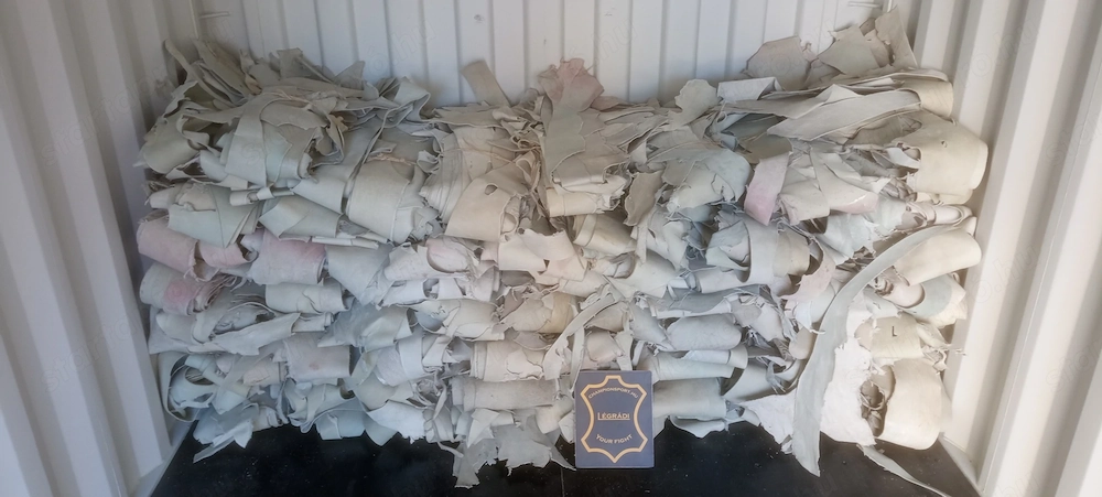 Bőr hasszél, 2,5 mm. 1000,- kg.
