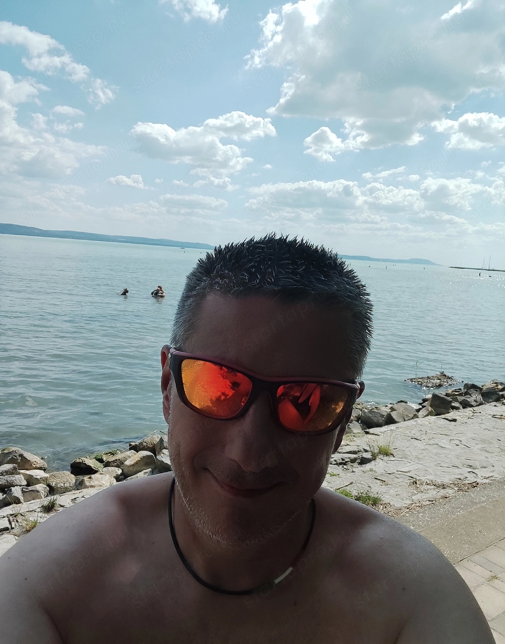 60 + mackós bi telt uram keresem! Aki örömszerzésre használ!