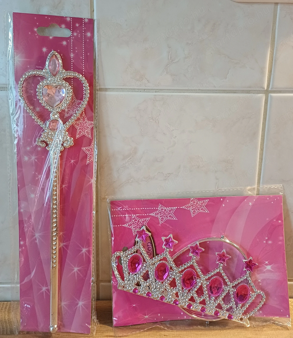 Rózsaszín kövekkel kirakott tiara varázspálcával eladó, ÚJ!
