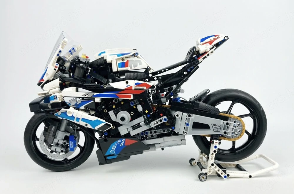 Lego komp. Technic 42130 BMW M 1000 RR motor 1920db Lepin ÚJ