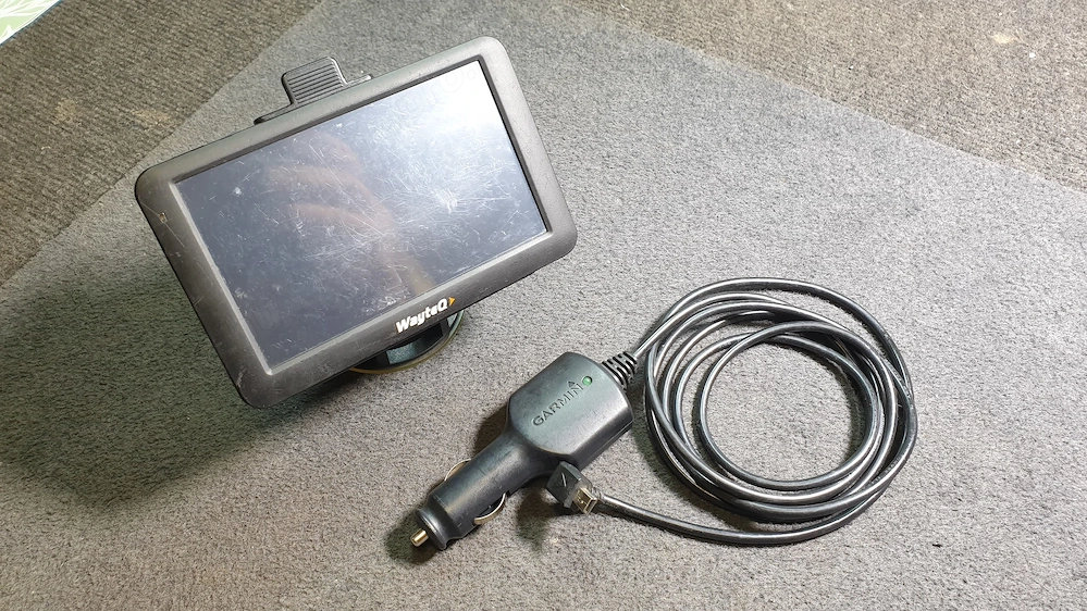 Wayteq x985BT navigáció eladó Európa térképpel