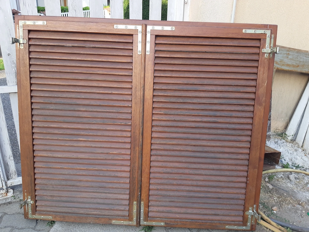 Fa natúr zsalugáter spaletta 2 szárnyú 156x131cm magas jól működő