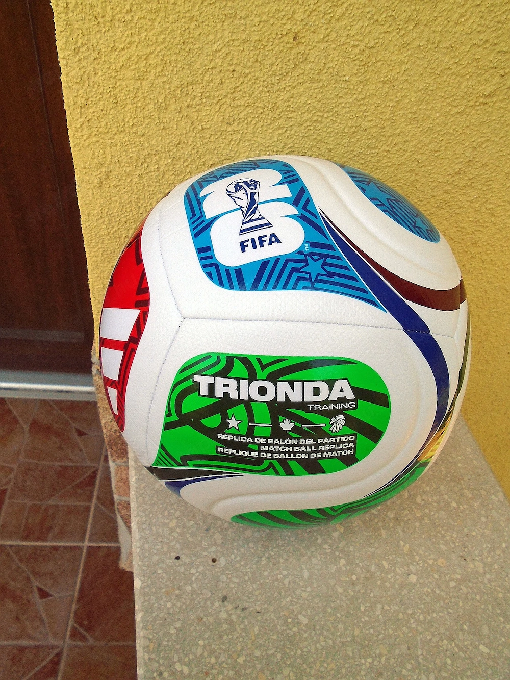 Trionda VB 2026 Adidas labda