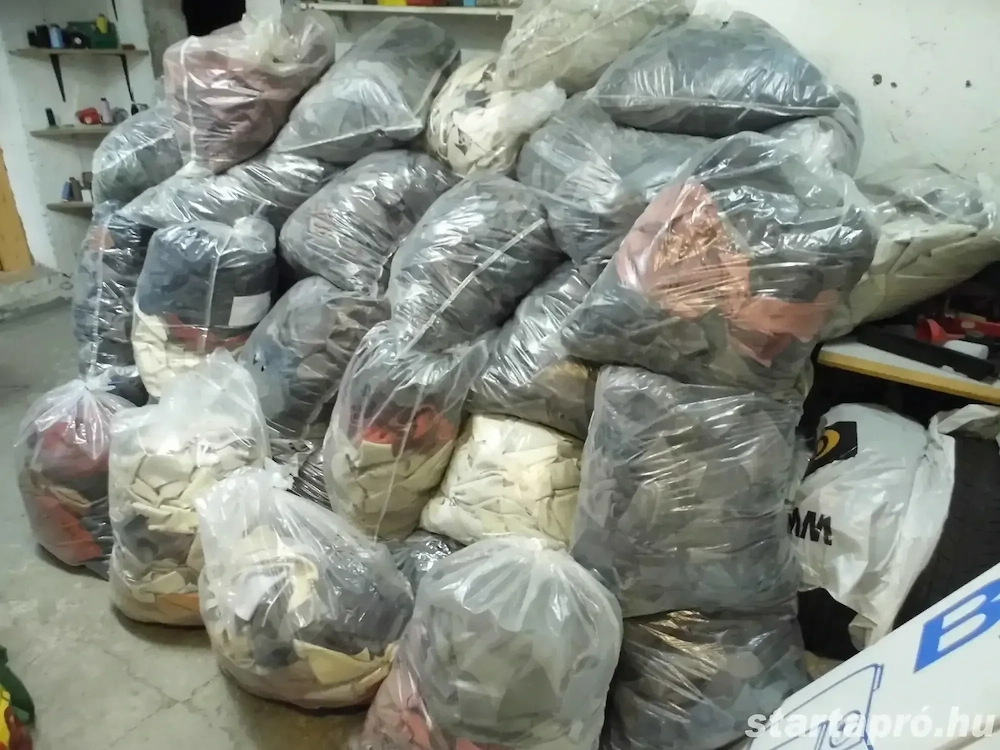 Boxzsák töltő - tőmőanyag. 