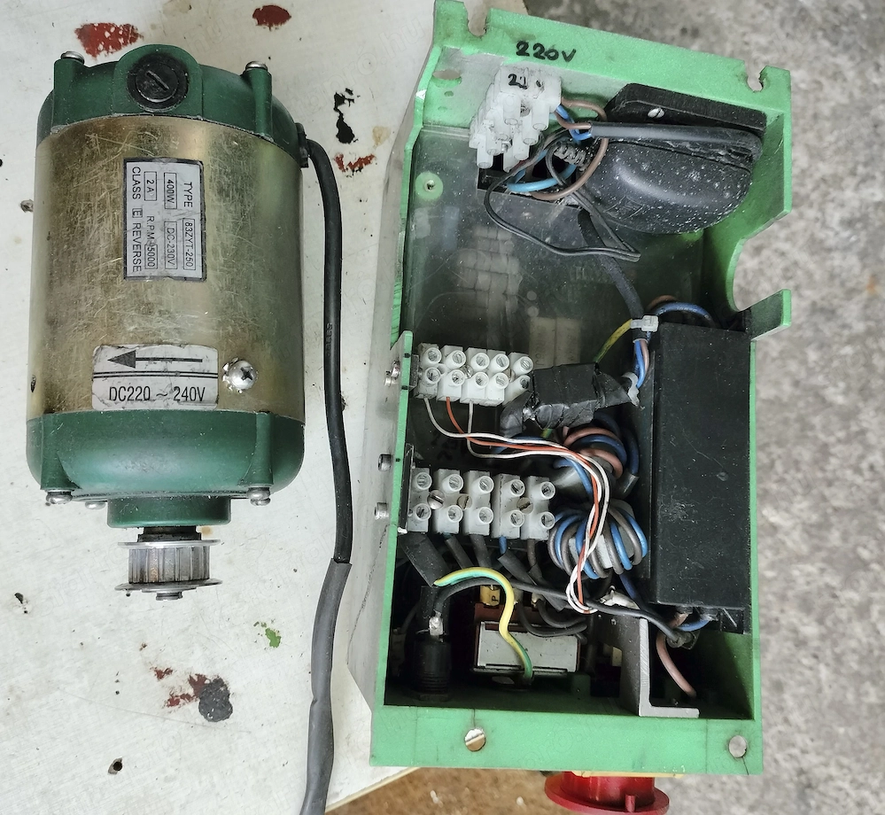 Eszterga motor vezérlővel