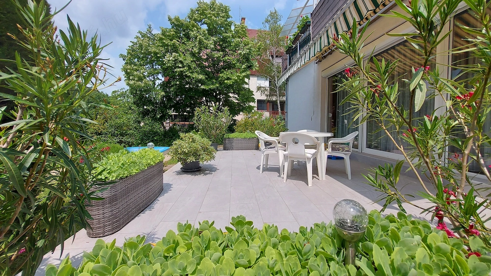 5 bed · 120m² · Családi ház