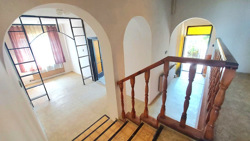 3 bed · 148m² · Ház