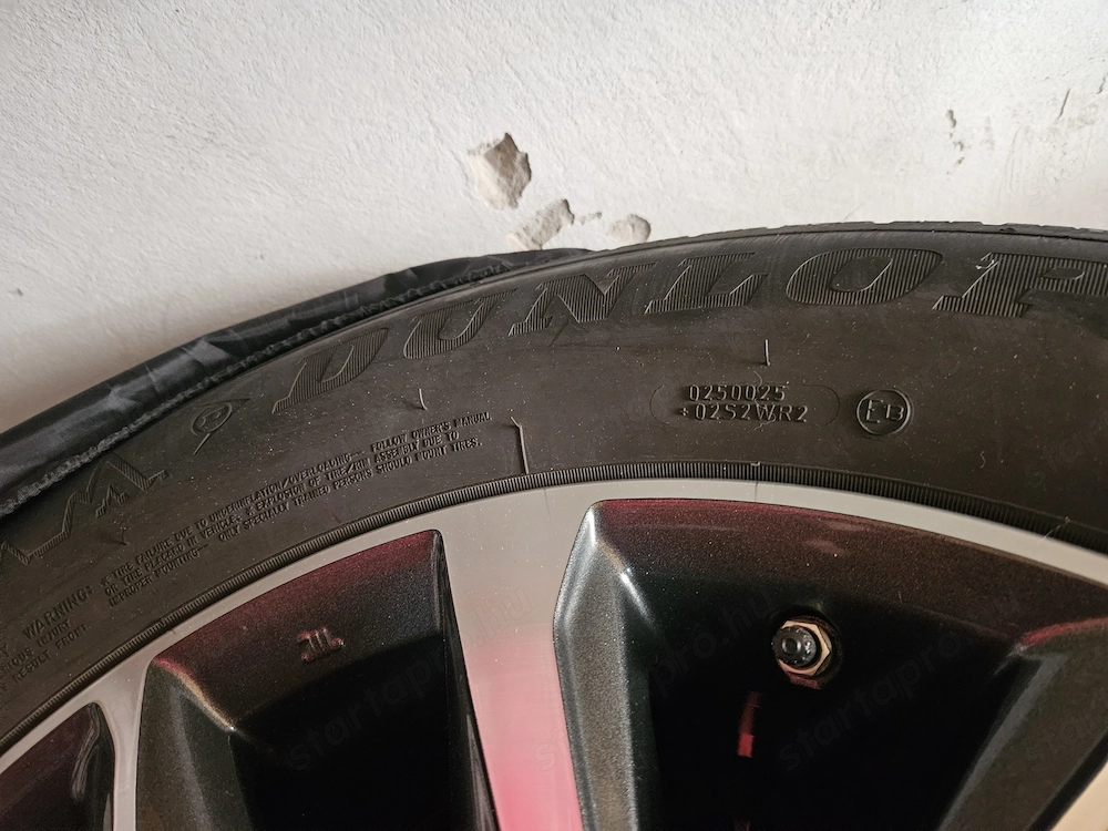 Mazda gyári alufelni garnitúra 17"  újszerű eladó