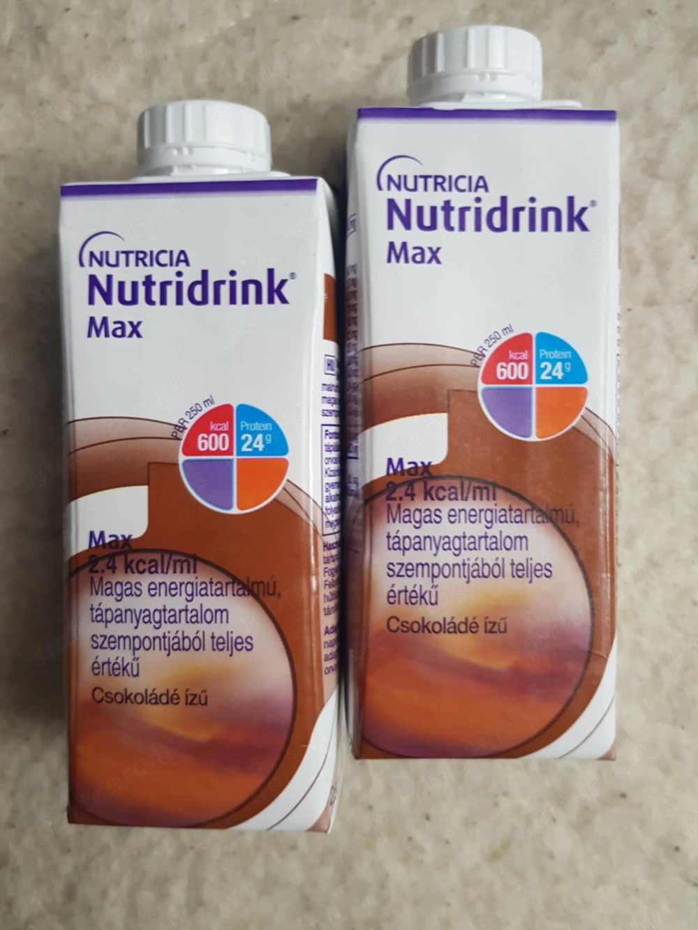 Nutridrink Max csokoládé és eper ízű speciális gyógyászati táplálék kiegészítő