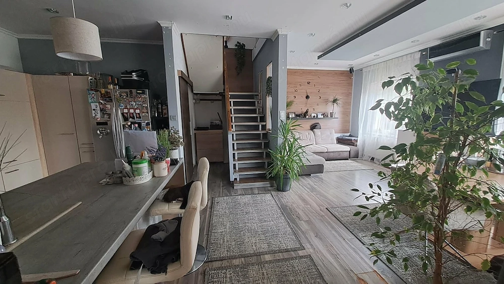  Monor Telepi részén 2 szoba + nappalis családi ház 810 m2 telekkel