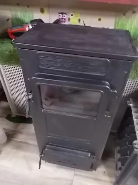 Eladó,Új Servant Öntött,8 kw Kályha.