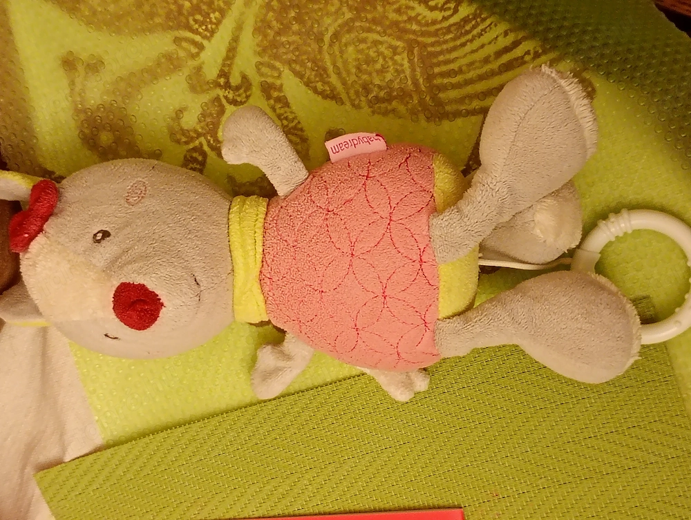 Babydream márkájú, rózsaszín-sárga ruhás, őzike zenélő plüssjáték 2000ft óbuda személyes átvétel óbu