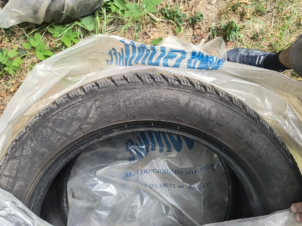 Laufen téligumi szett 215 55 r17 méretben