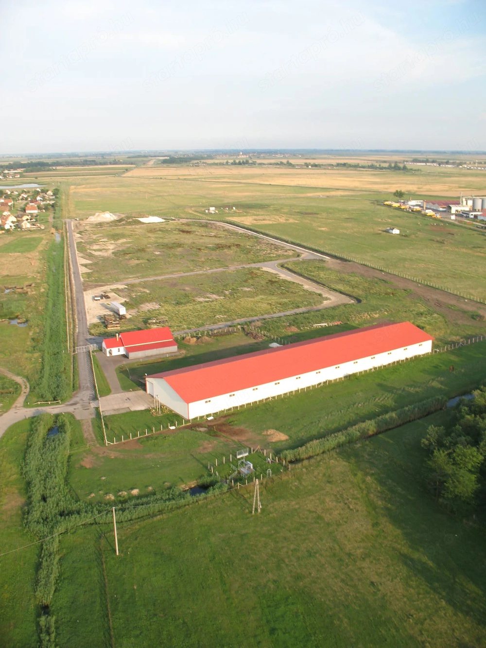 Ipari park, raktár Debrecen és Püspökladány közt eladó, kiadó