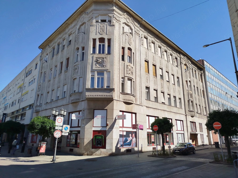 Győr-Belvárosban, 115 nm  alapterületű lakás tulajdonostól ELADÓ!