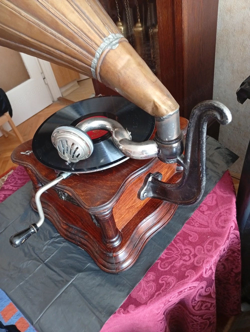 Tölcséres gramofon